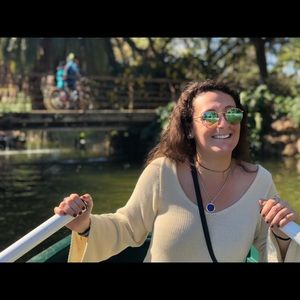 Meet your Posher, Jackie